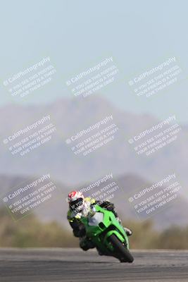 media/Oct-26-2025-Race Pace (Sun) [[c1447ca738]]/Non Verified (1st 20 Minutes of every Hour)/4-Turn 14 (1110am)/